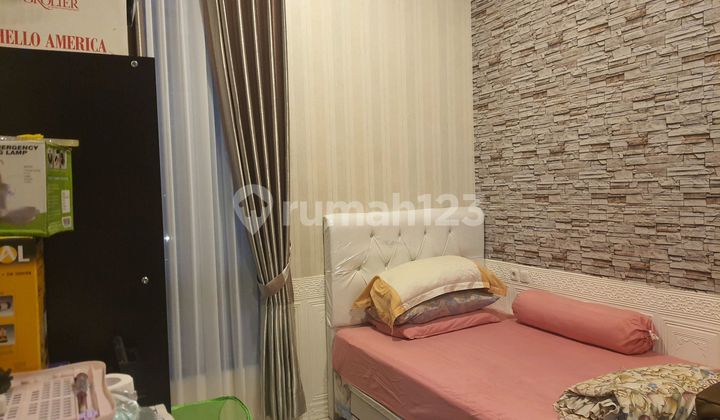 For Sale Affordable Minimalist 3-Story House in Citraland Alam Hijau Surabaya. Self-Built and Sturdy. A Step Away to▪️ Taipei International School▪️ G Walk▪️ Modern Market. Land Size 8x15 M2 / Building Area 250 M2 / 4 Bedrooms / SHM / Rp 2,700,000,000 Affordable. Good House with SHM. 2