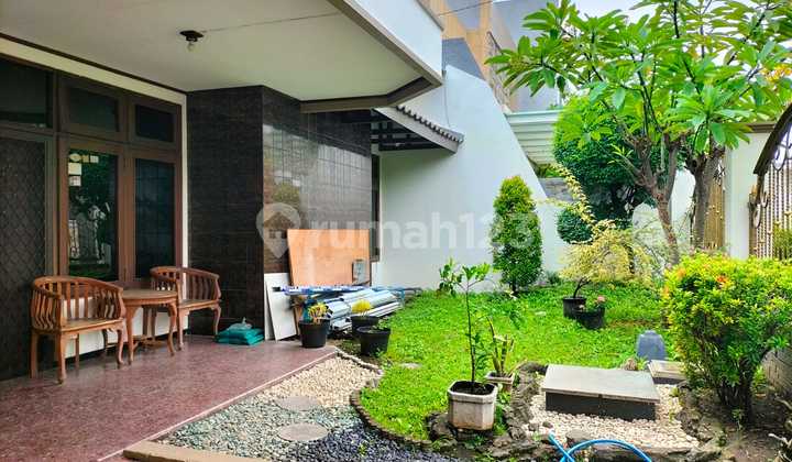 tampak depan termurah rumah dharmahusada indah blok