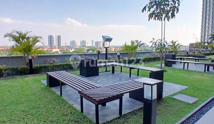 Adhiwangsa Golf View Residence. Apartment for Sale or Lease. 3 Bedroom Furnished Apartment for Sale or Rent in Surabaya.