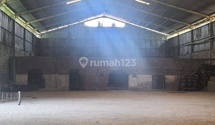 Prambon - Gudang Murah 6.490m² / Lb 2.220 M²
jatikalang - Prambon
sidoarjo Kontainer 40" Oke, Pln 10.500, Hadap Timur

lokasi Jauh Dari Pemukiman
lokasi Dekat Jln Besar Gudang Hgb 6490 M 1