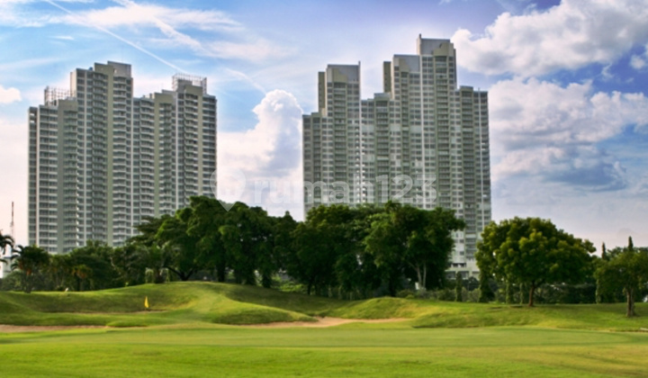 Adhiwangsa Golf View Residence. Apartment for Sale or Lease. 3 Bedroom Furnished Apartment for Sale or Rent in Surabaya.