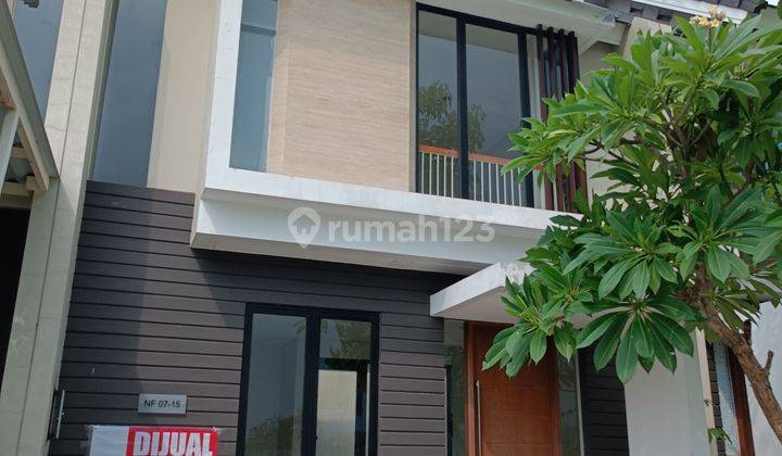 Rumah 2 Lt  North West Lake Citraland Surabaya Rumah Minimalis, Murah. Hdp Selatan 1