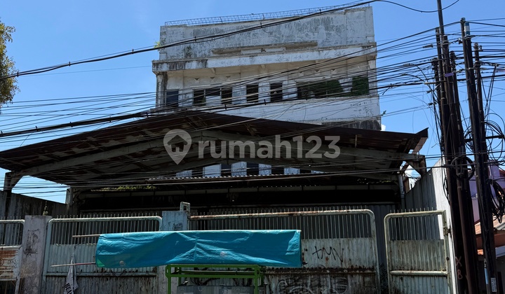 Raya Banyu Urip 804M2. 4 Lantai Surabaya. Cocok Unt Kantor. Usaha Raya Banyu Urip 804M2. 4 Lantai Surabaya. Cocok Unt Kantor. Usaha