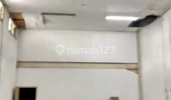 Rented Warehouse with Industrial Permit, Land/Building Area: 259 m², Jl Pagesangan, West Surabaya Rented Warehouse with Industrial Permit, Land/Building Area: 259 m², Jl Pagesangan, West Surabaya