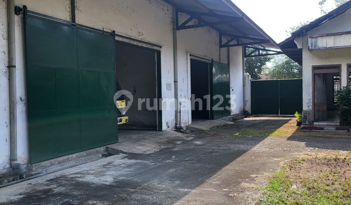 Dijual Gudang 4.355 M2 di Jln Teuku Umar~ Jember Dijual Gudang 4.355 M2 di Jln Teuku Umar~ Jember