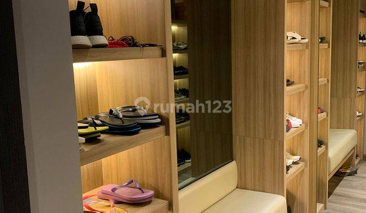 Rumah Istimewa Citraland Furnished SHM di Newton Hill, Surabaya 6