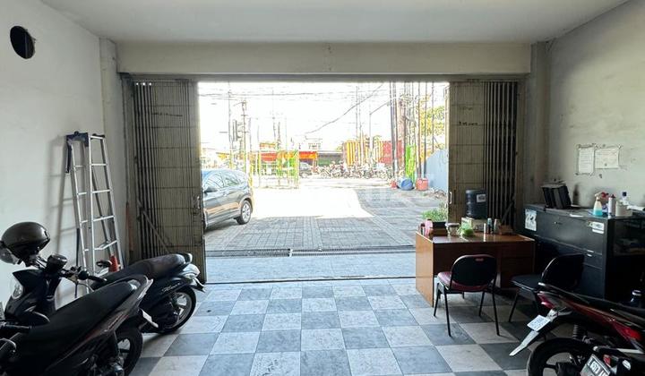 Strategic Raya Tandes Commercial Building 2