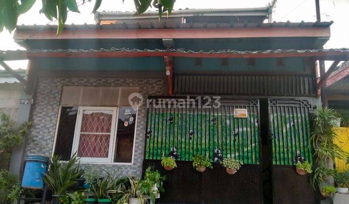 Rumah 2 Lantai Villa Bekasi Indah 2 blok depan 2