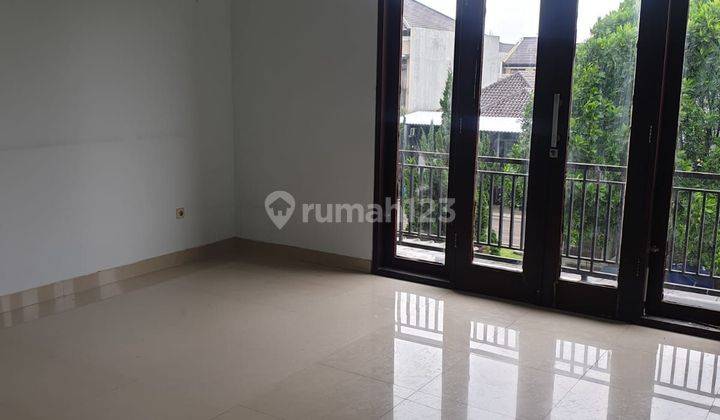 Jual cepat Rumah nyaman di Singgasana Mekar Wangi 1