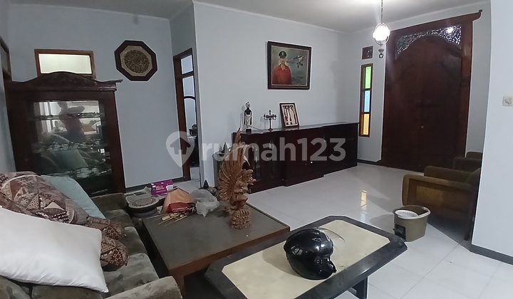 Sewa Rumah Lega Permata Kopo 1 Furnished