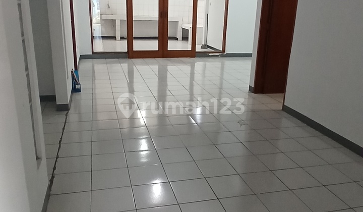 Sewa Cepat Rumah Lega bisa untuk Kantor Taman Kopo Indah 1