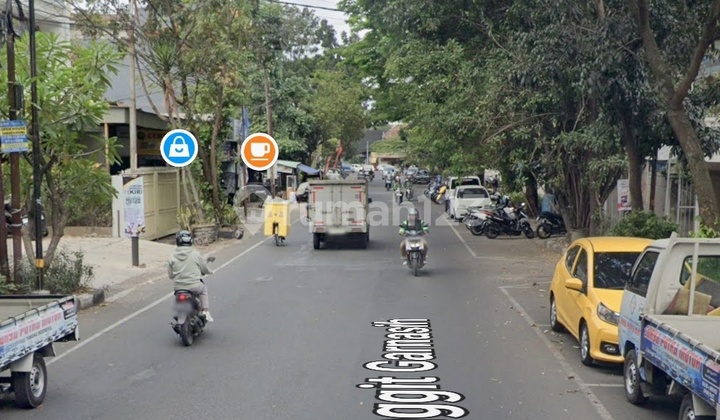 Jual Rumah Eks Showroom Mokas di Ciateul 2