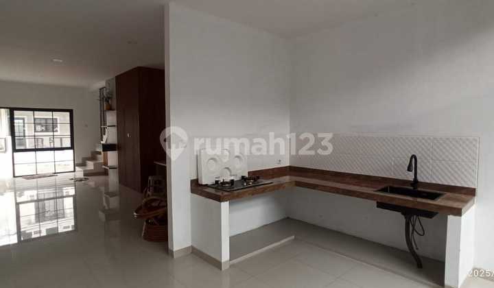 Selling New House in Sayap, Kota Baru Parahyangan 2