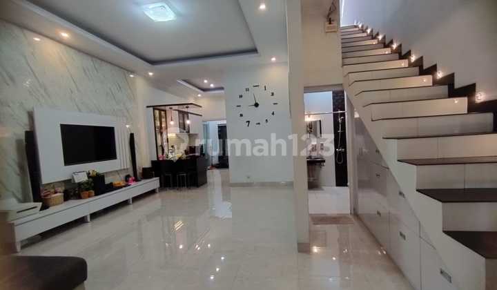 Rumah Cantik + Gudang Mekar Wangi Rumah Cantik + Gudang Mekar Wangi