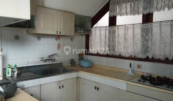 Jual Rumah Luas Nyaman Di Tengah Kota  2