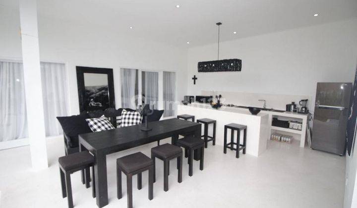 For Rent beautiful villa in quite location at Umalas and have good opportunity for Subleaser 3