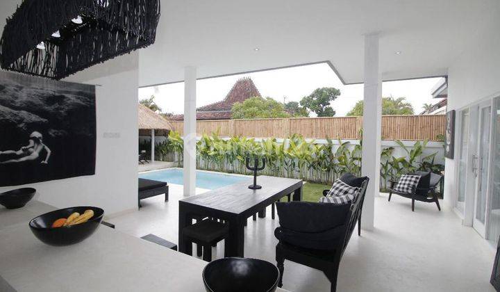 For Rent beautiful villa in quite location at Umalas and have good opportunity for Subleaser 4
