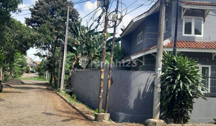 Rumah Besar Selangkah ke Pintu Tol Limo 2