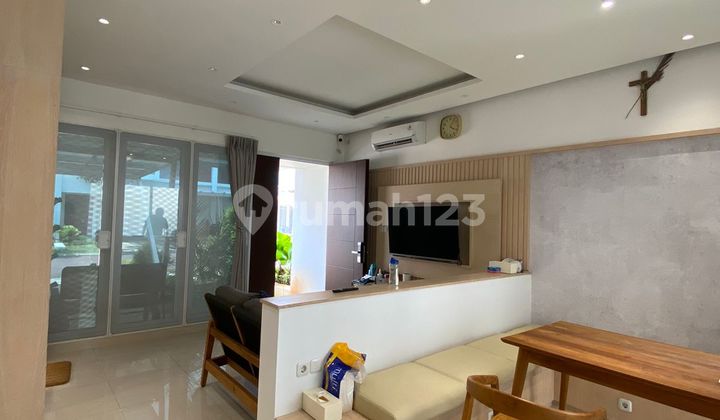 Dijual Rumah Riviera At Puri 1