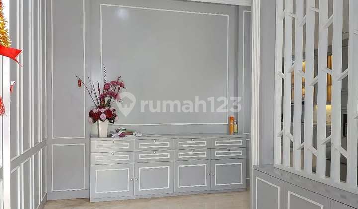 Rumah Mewah Golf Island  2