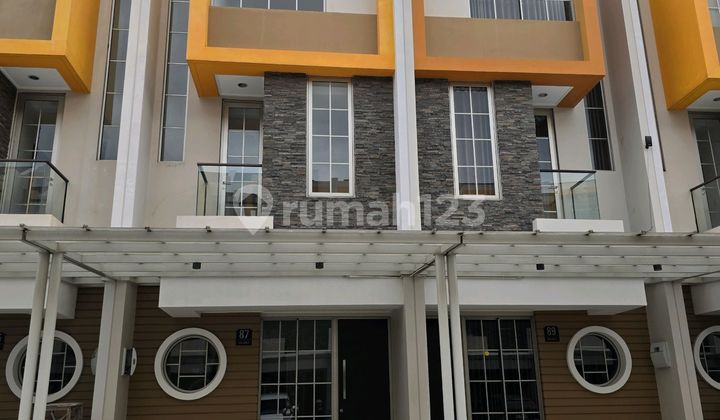 dijual rumah arcadia pik2