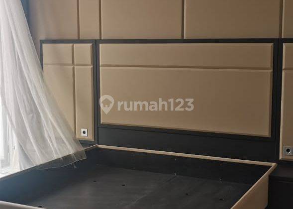 rumah baru , ada kolam renang di kedoya baru