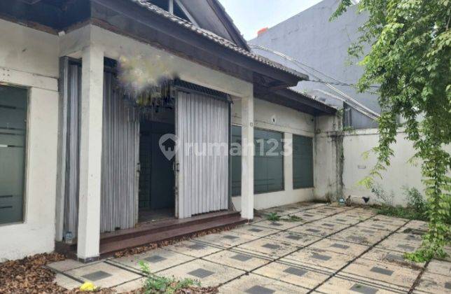 Dijual rumah tua cocok untuk usaha atau kantor di Tebet raya 2