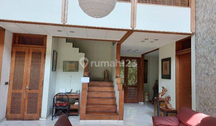 Dijual rumah bagus dan siap huni ukuran besar di Intercon 2