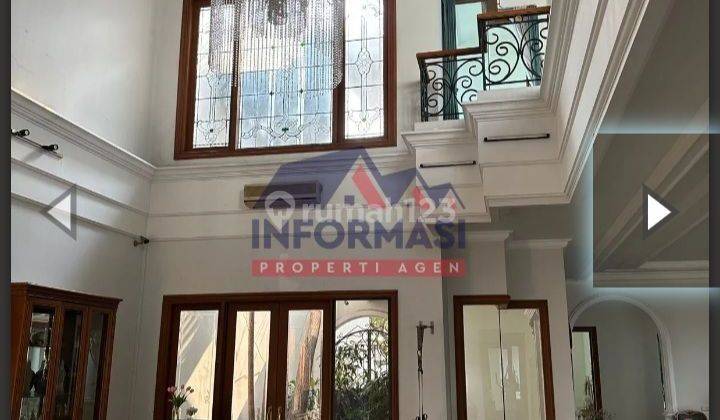 Dijual rumah bagus depan Taman di komplek Intercon 1