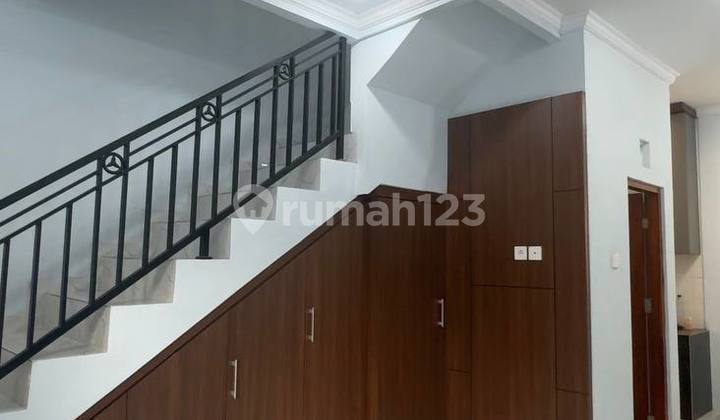 Rumah Baru 2 Lantai Semi Furnished Siap Huni Dekat Living World Denpasar 2