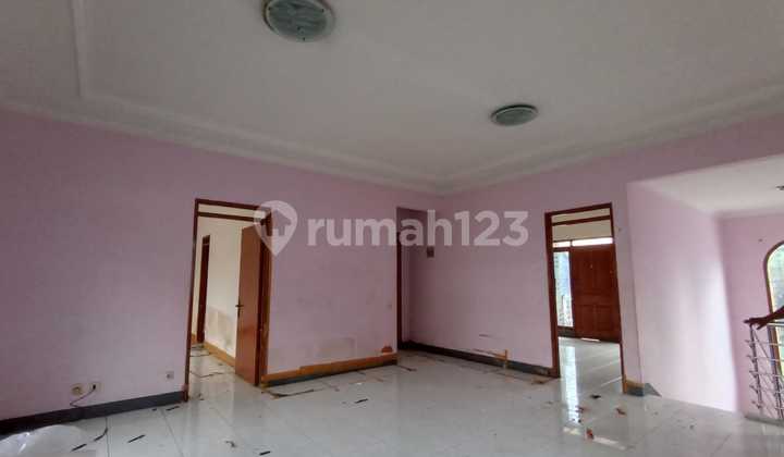 Disewakan Rumah Luas Unfurnished Bangunan 2 Lantai Di Mekar Wangi Bandung 3