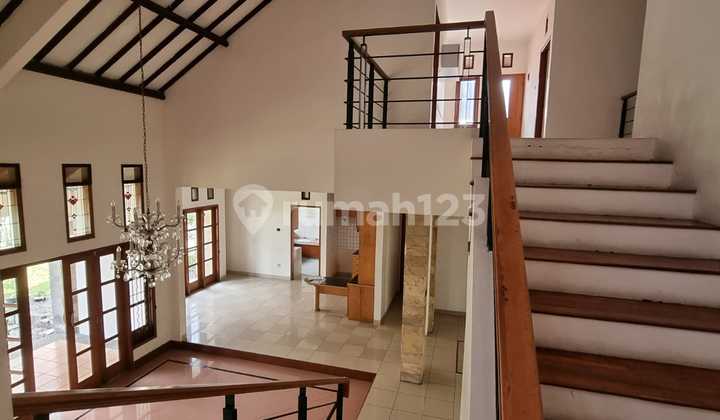 Disewakan Rumah Minimalis Semi Furnished Desain Lux Dan Homy Di Setraduta Bandung 8