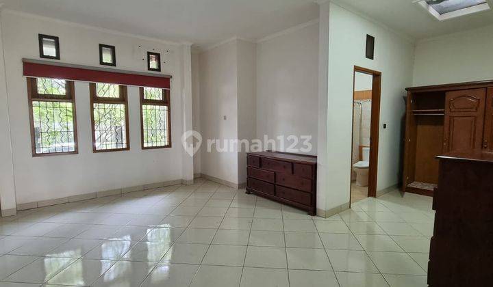 Disewakan Rumah Minimalis Semi Furnished Desain Lux Dan Homy Di Setraduta Bandung 9
