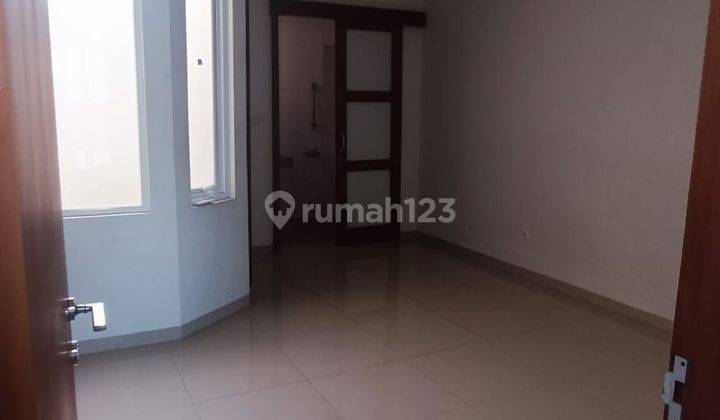 DISEWAKAN RUMAH MINIMALIS MODERN BANGUNAN 2 LANTAI DI MEKAR WANGI BANDUNG 2