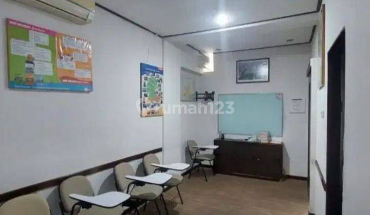 DISEWAKAN RUANG USAHA DI LANTAI 2 DAERAH PASIRKALIKI BANDUNG COCOK UNTUK KURSUS KANTOR DLL 1