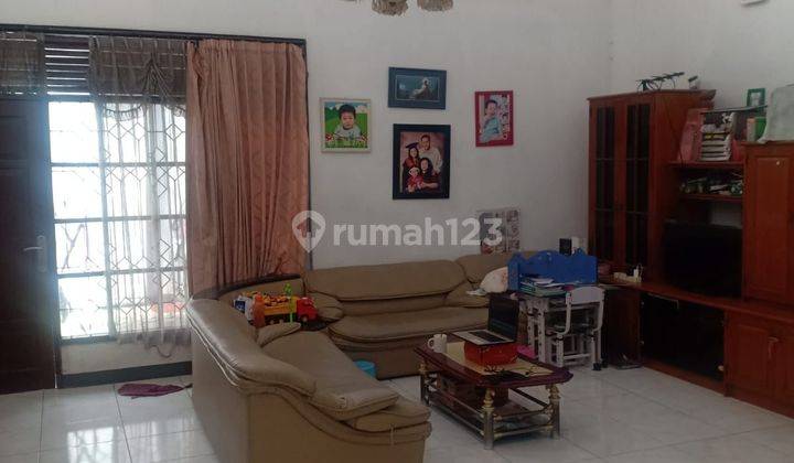 Dijual Rumah Kokoh Bangunan 2 Lantai Terawat Dan Luas Di Daerah Pharmindo Bandung 1