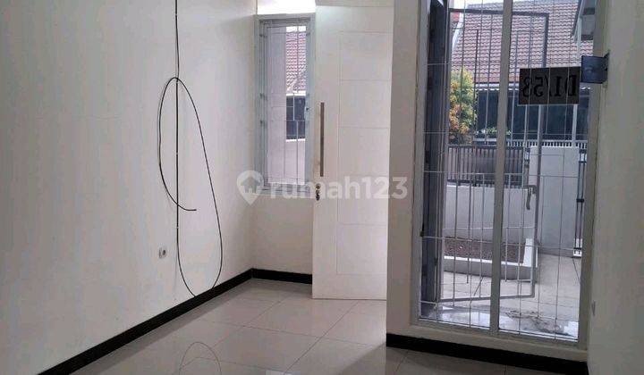 Disewakan Rumah Nyaman Siap Pakai Harga Terjangkau Di Taman Holis Indah Bandung 1