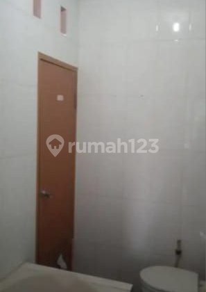 Di jual rumah luas dalam komplek dekat tol jatiwarna bekasi 6