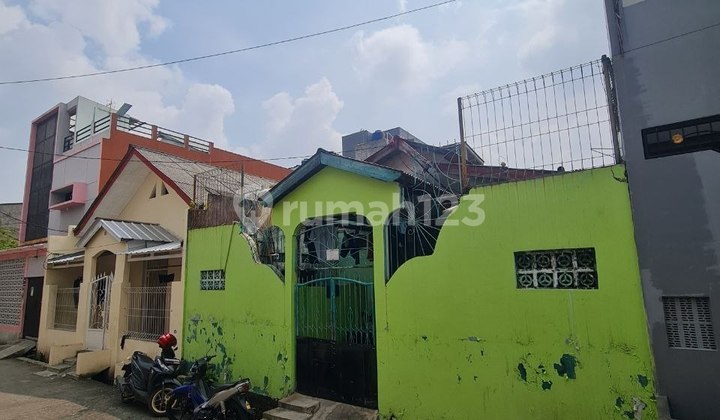 Active and Strategic Boarding House in Jatinegara Cakung, East Jakarta 2