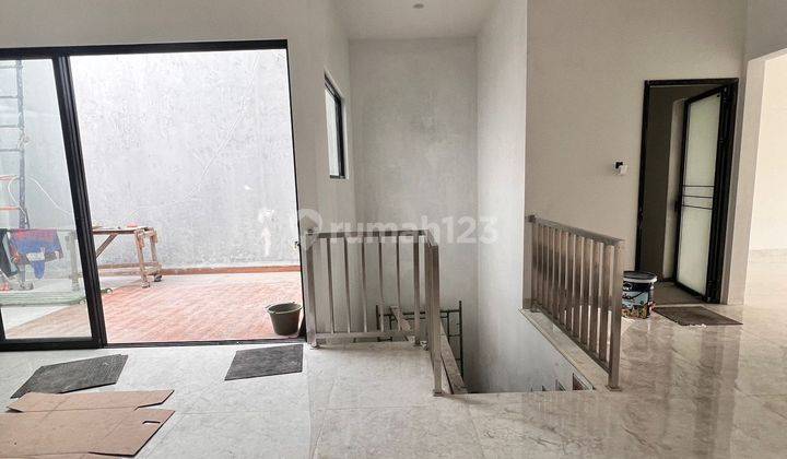 Rumah Semi Furnished di Bsd Sektor 14.5 Nusaloka Ada Rooftop 2