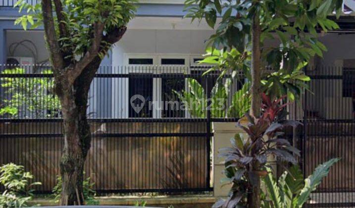 Rumah 2 Lantai SHM di Bsd Kencana Loka, Tangerang 1