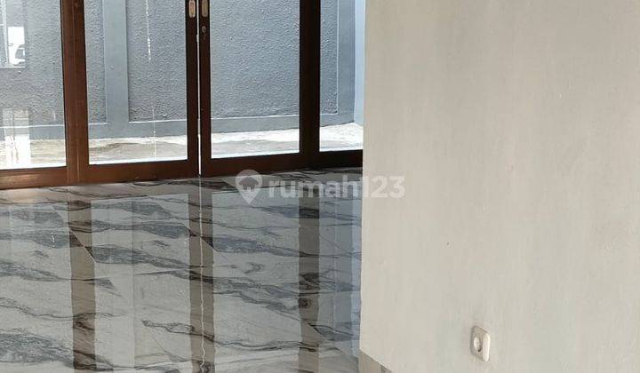 Rumah 2 Lantai di Discovery Fiore Emerald Bintaro, Tangerang Selatan Sudah Renovasi 2