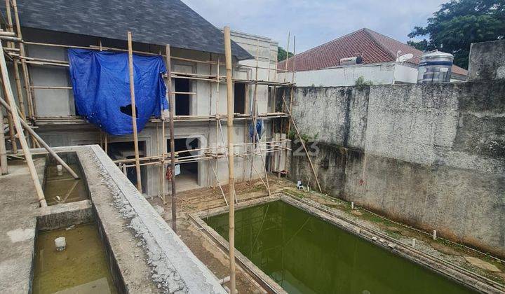 Disewakan Rumah Mewah dan Luas di Senopati Jakarta Selatan 6