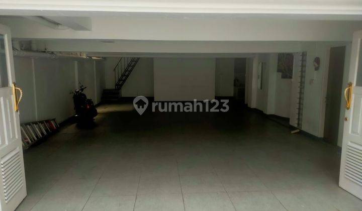 Rumah di Senopati 2 Lantai Bagus 2