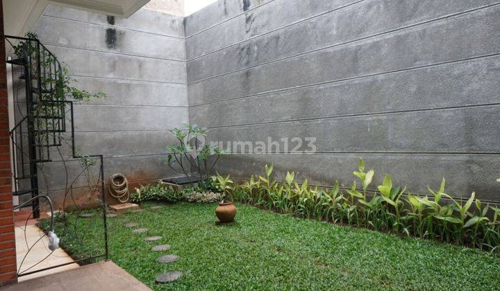 Rumah di Komplek vcm 2 Lantai SHM Bagus 1