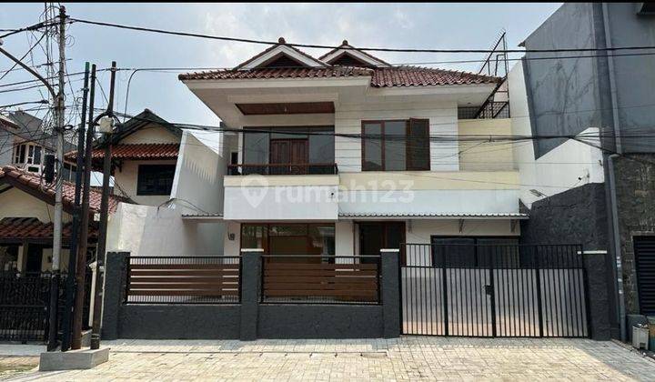 Rumah di Hanglekir 2 Lantai Bagus SHM 1