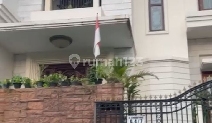 Disewakan Rumah di Cinere Depok Disewakan Rumah di Cinere Depok