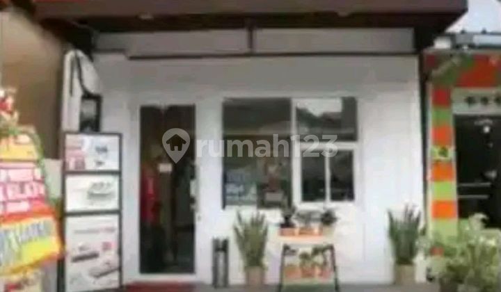 Roadside Shop, Ahmad Dahlan Street, Kebayoran Baru Roadside Shop, Ahmad Dahlan Street, Kebayoran Baru