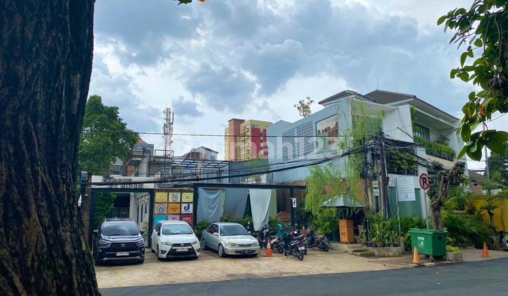 Ruang Usaha Senopati Area Kebayoran Baru Jakarta Selatan