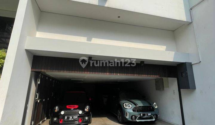  Rumah Unfurnished Bagus SHM - Sertifikat Hak Milik di eco park, Tebet 2